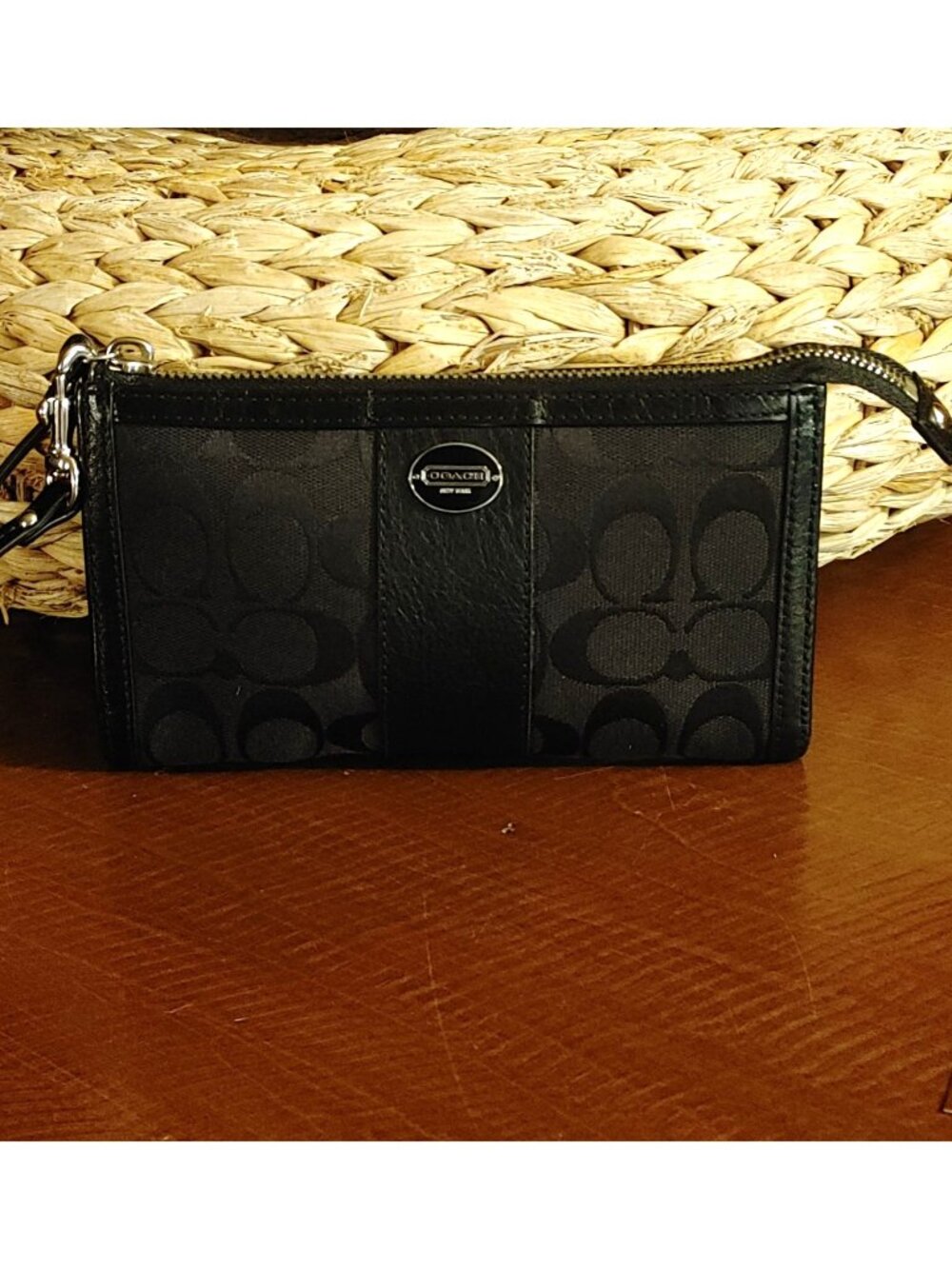 Coach Signature Black Wristlet Wallet Logo Zip Closure Fits Phone